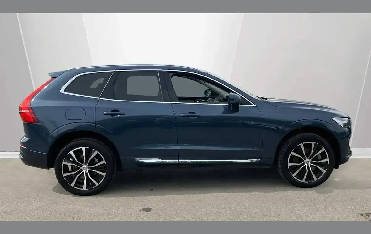 Used Volvo XC60 Ultra 247 HP (181 kW) 2025 Blue SUV