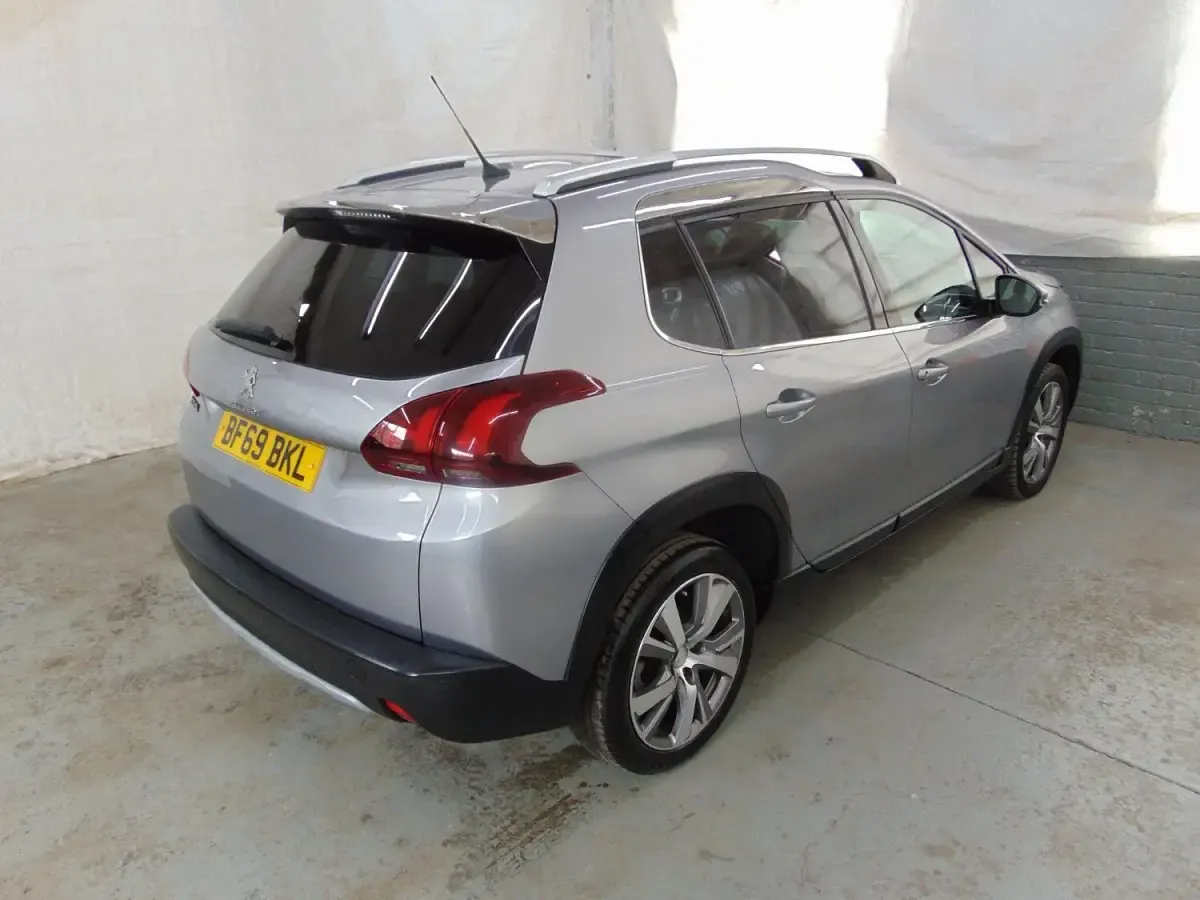 Used Peugeot 2008 Allure Premium 108 HP (79 kW) 2019 Grey SUV