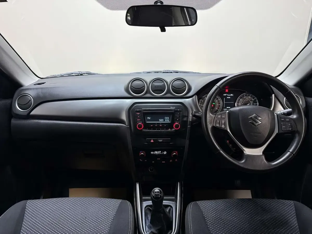 Used Suzuki Vitara SZ4 112 HP (82 kW) 2019 Silver SUV
