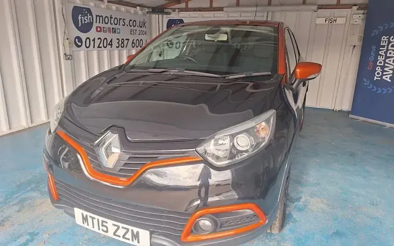 Used Renault Captur Dynamique 90 HP (66 kW) 2015 SUV