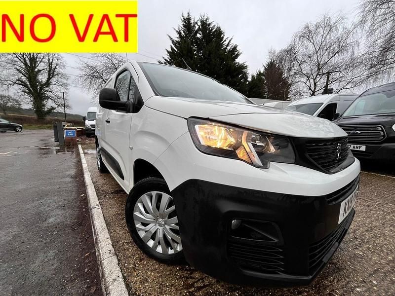 White Used 2019 Peugeot Partner MPV | £6,990 (Super price) - Image 1/4
