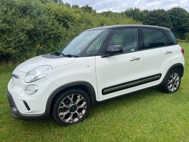 Used Fiat 500L Trekking 85 HP (62 kW) 2013 White MPV