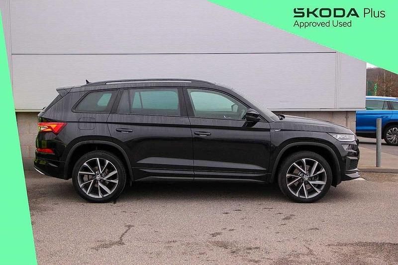 Used Skoda Kodiaq SportLine 196 HP (144 kW) 2022 Black magic pearl effect SUV