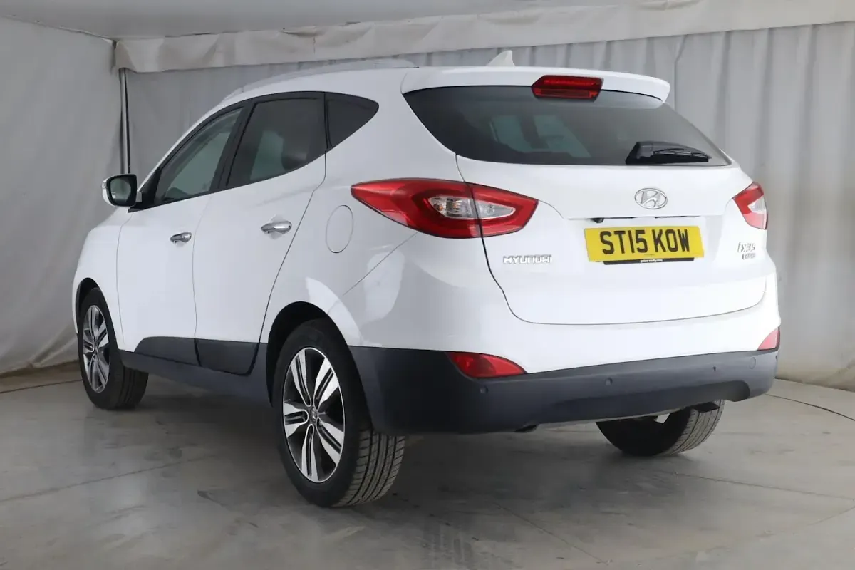Used Hyundai ix35 Premium 115 HP (84 kW) 2015 White SUV