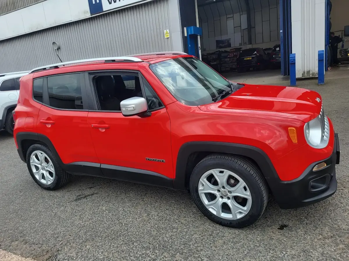Used Jeep Renegade Limited 140 HP (102 kW) 2015 Red SUV