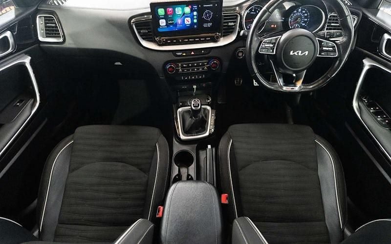 Used Kia Ceed GT-Line 160 HP (117 kW) 2022 Red Hatchback