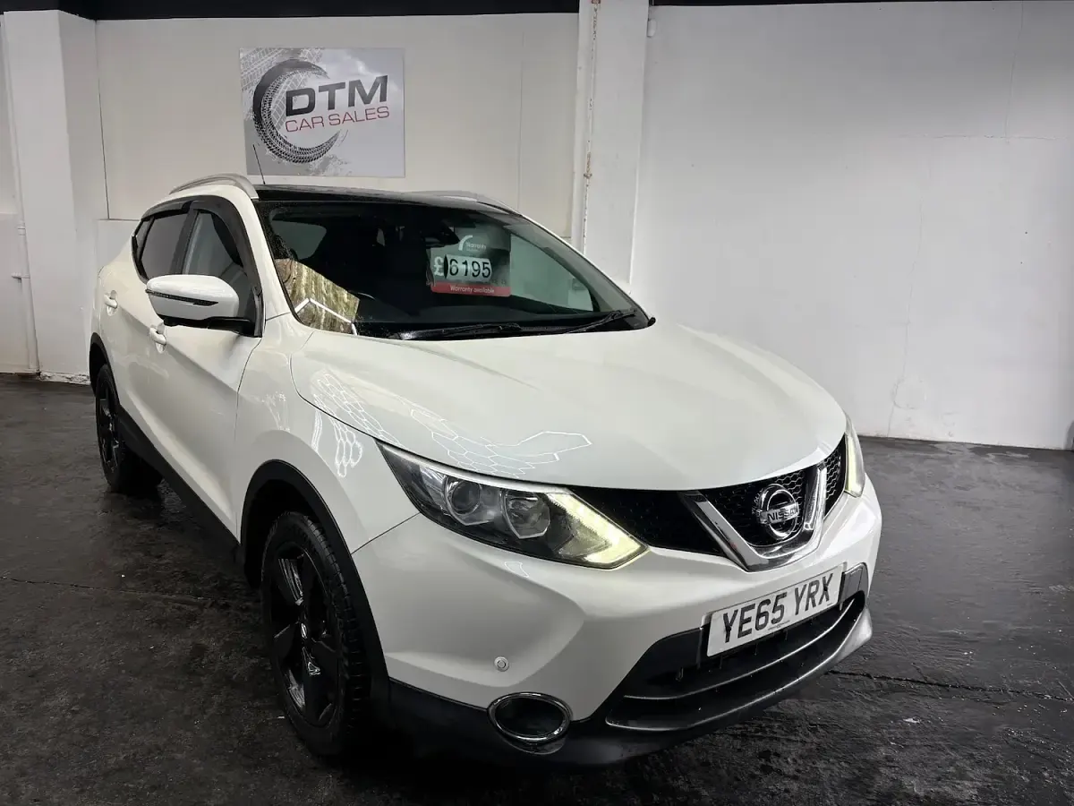 Used Nissan Qashqai N-TEC 110 HP (80 kW) 2015 White SUV
