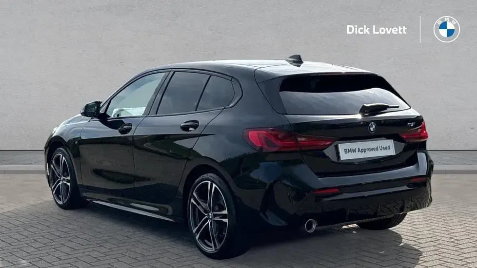 Usado BMW 118 M Sport 134 HP (98 kW) 2024 Preto Citadino