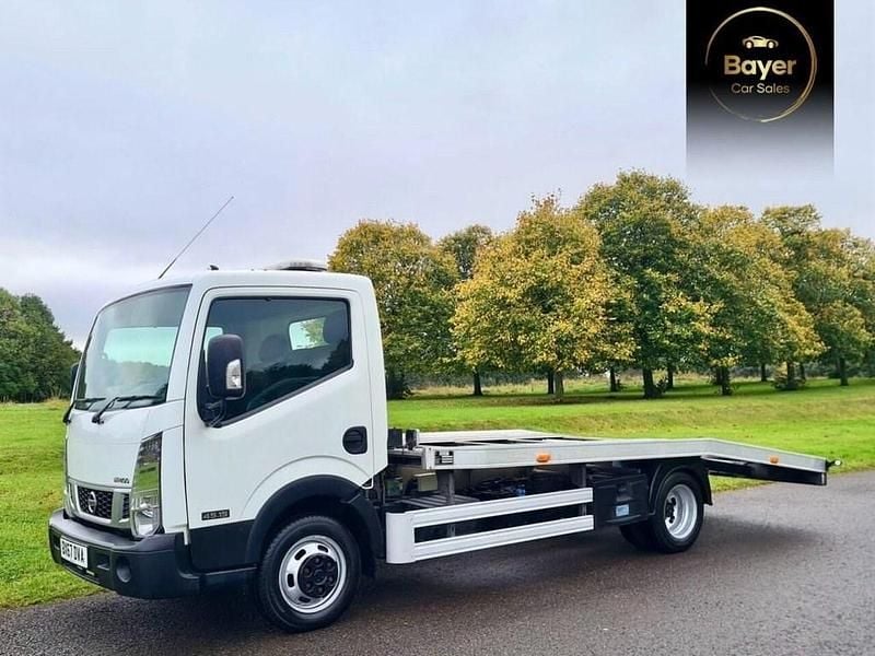 Used Nissan Cabstar 150 HP (110 kW) 2017 White Pickup