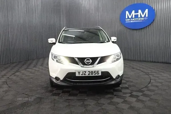 Used Nissan Qashqai N-Connecta 110 HP (80 kW) 2016 White SUV