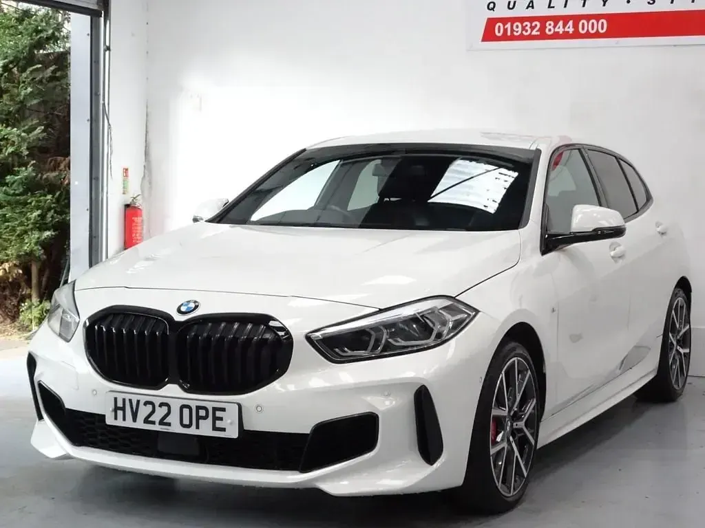 Usado BMW 128 Comfort Edition 265 CV (194 kW) 2022 Blanco Utilitario