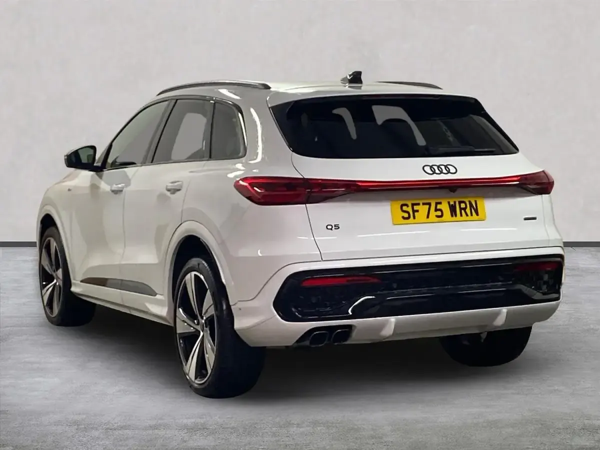 Second-hand Audi Q5 Advanced 204 CP (150 kW) 2025 Alb SUV