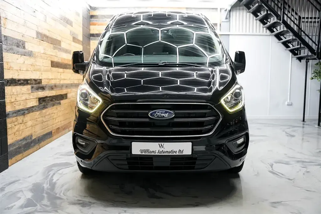 Used Ford Transit Custom Limited 170 HP (125 kW) 2019 Black Van
