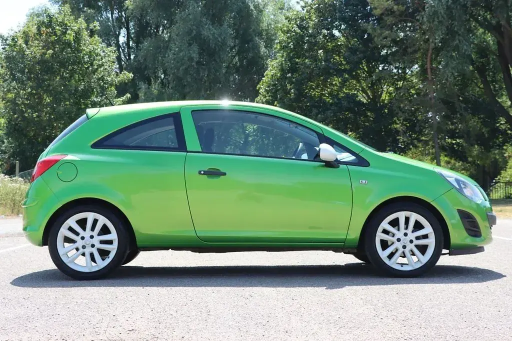 Used Vauxhall Corsa 2014 Green Hatchback
