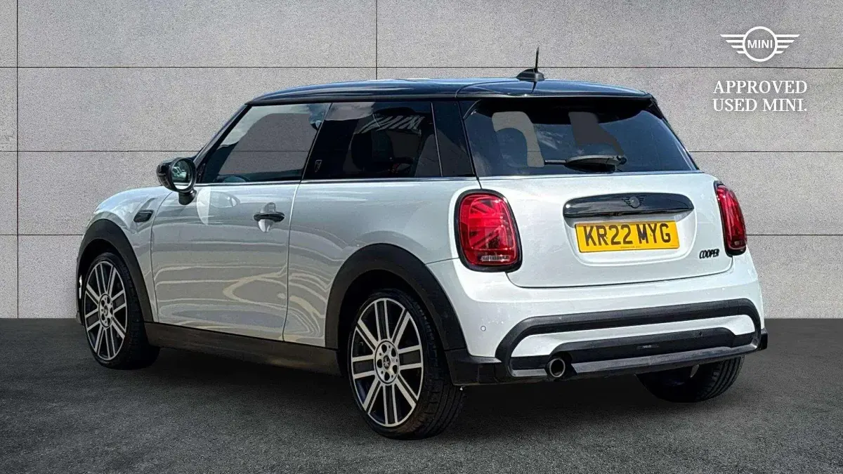 Used Mini Cooper Exclusive 134 HP (98 kW) 2022 Silver Hatchback