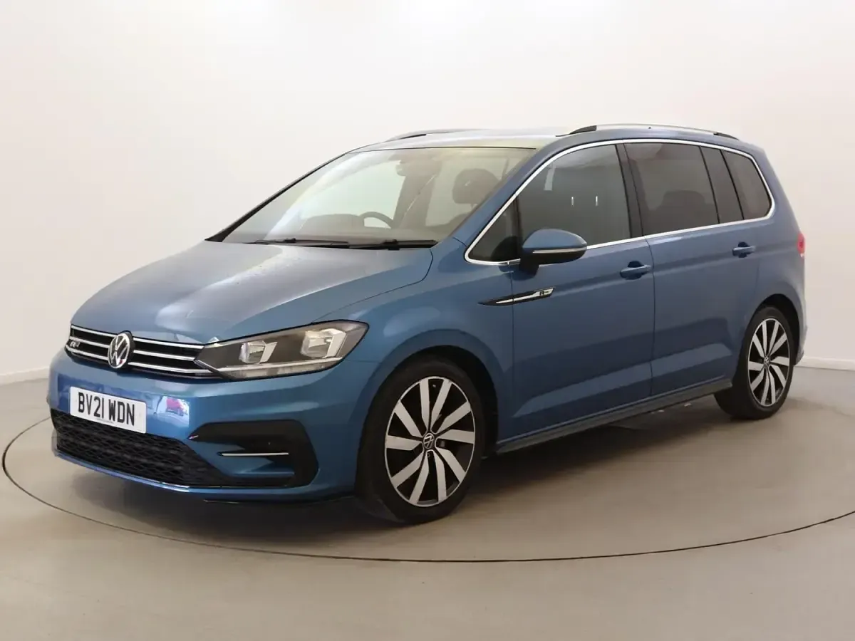 Usado VW Touran R-line 150 CV (110 kW) 2021 Azul Monovolumen