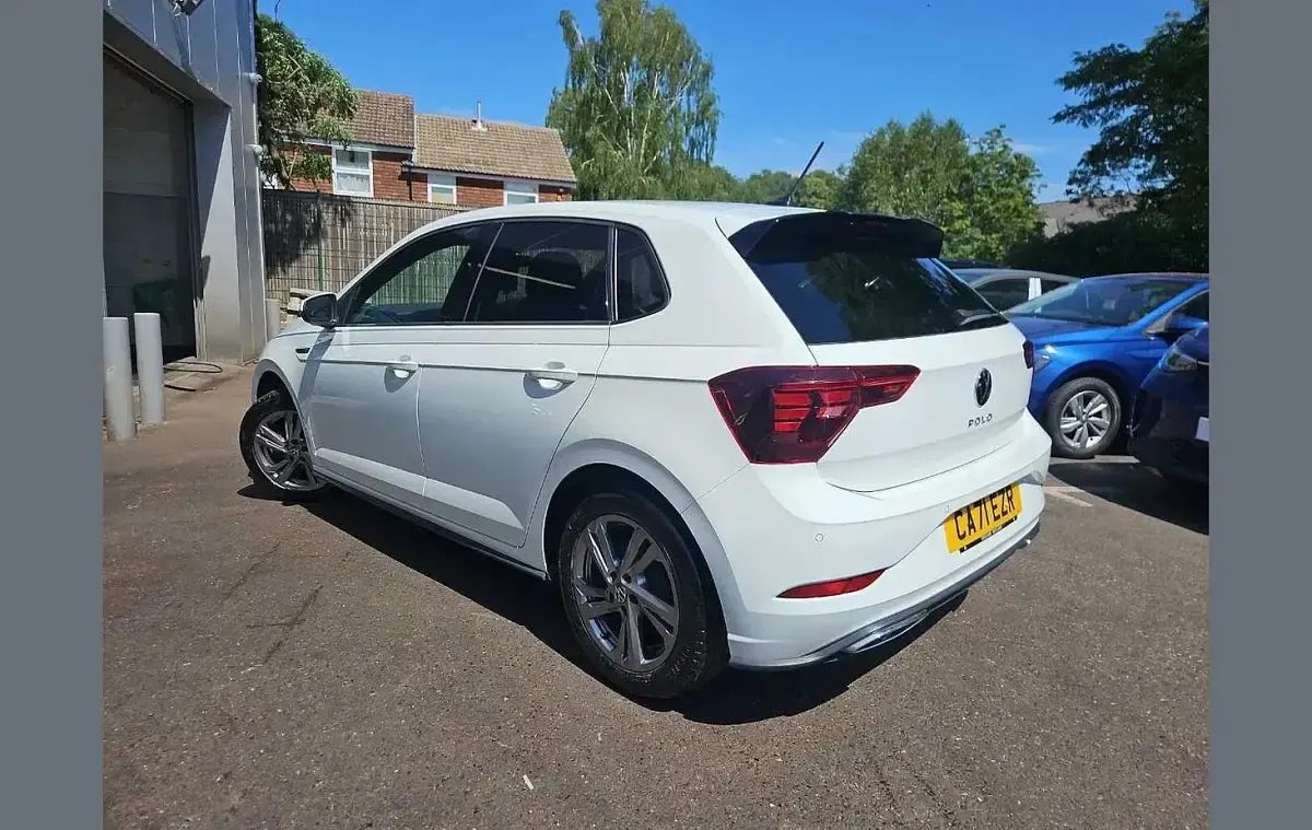 Used VW Polo R-line 95 HP (69 kW) 2021 White Hatchback
