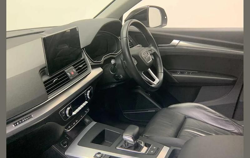 Used Audi Q5 Sportback Sport 200 HP (147 kW) 2022 Black SUV