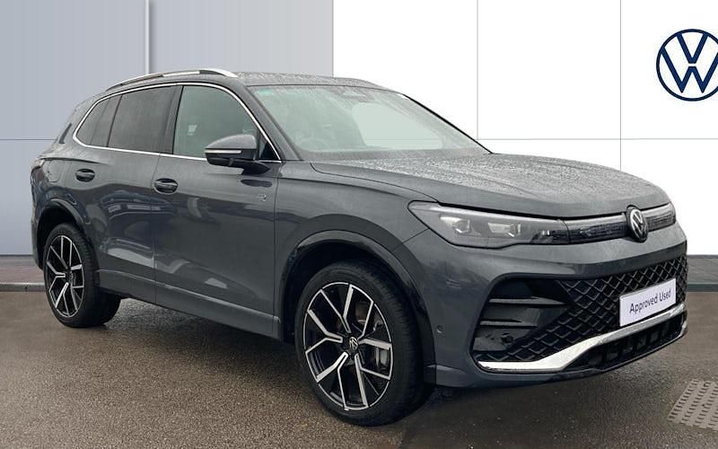 Used 2025 VW Tiguan R-line SUV | £33,925 (Expensive) - Image 1/4