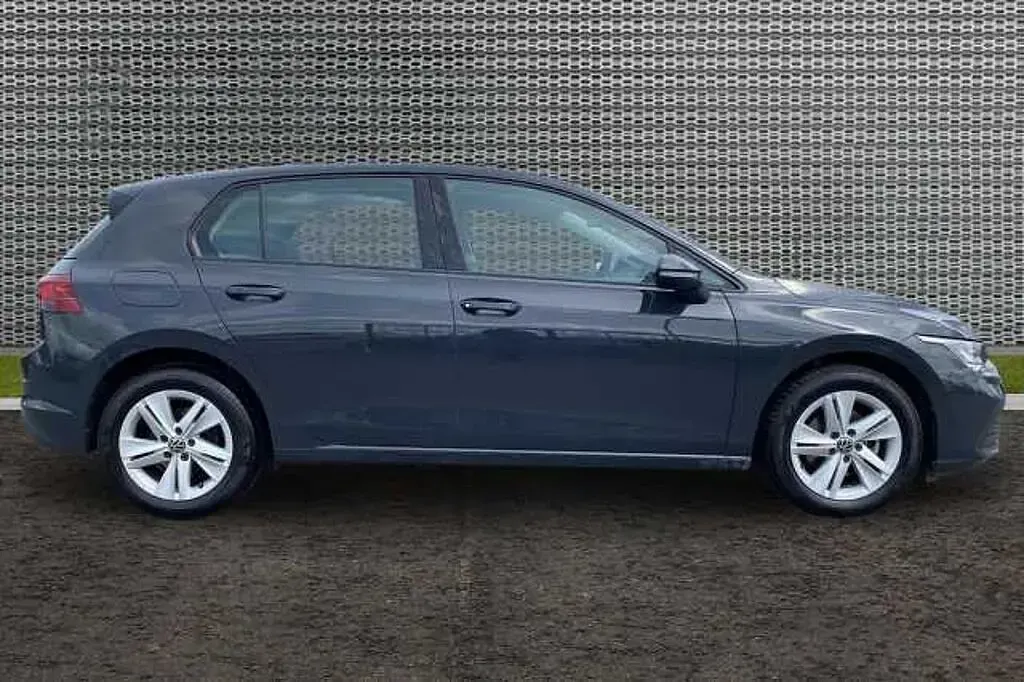 Used VW Golf VIII 130 HP (95 kW) 2024