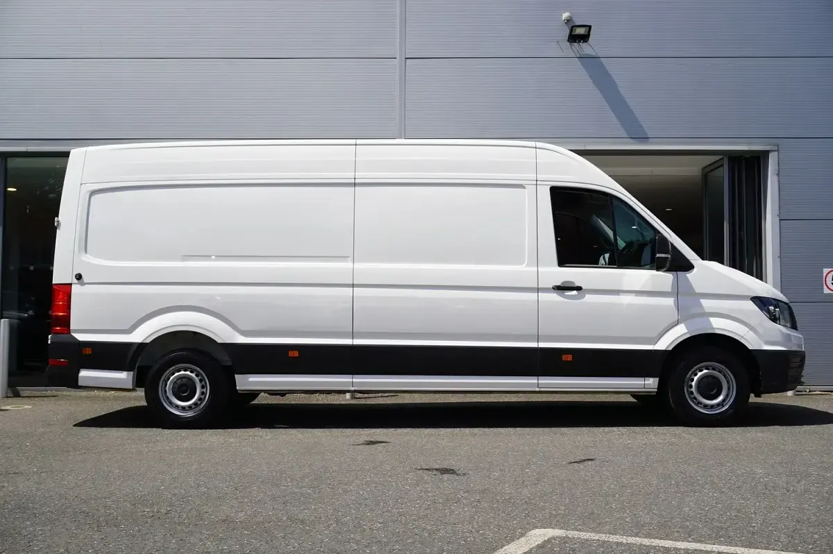 Used VW Crafter 140 HP (102 kW) 2024 White Van