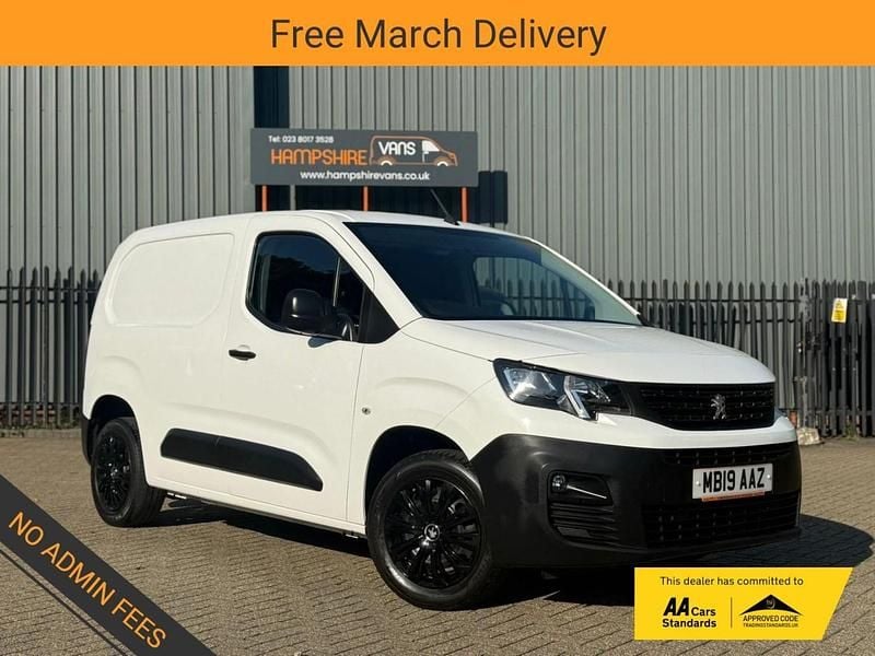 Used Peugeot Partner 131 HP (96 kW) 2019 White MPV