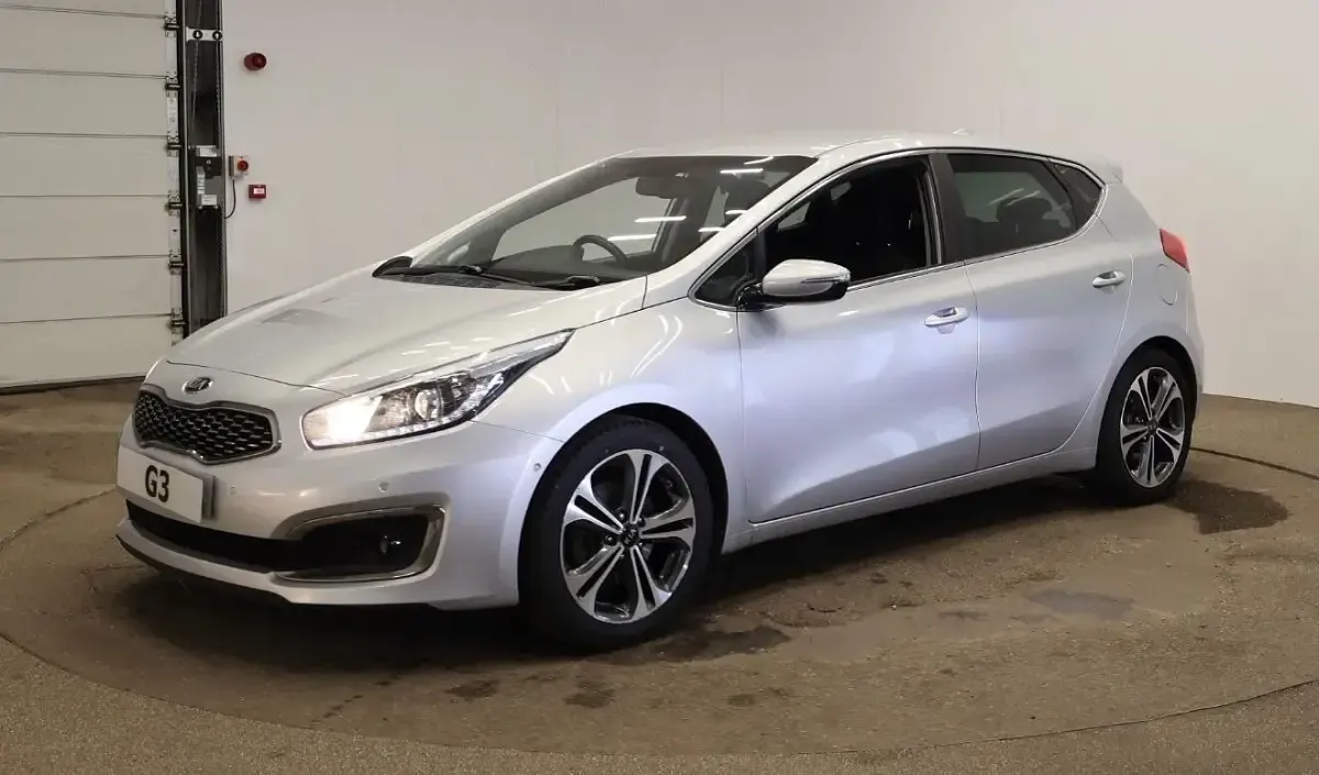 Used Kia Ceed 136 HP (100 kW) 2018 Silver Hatchback