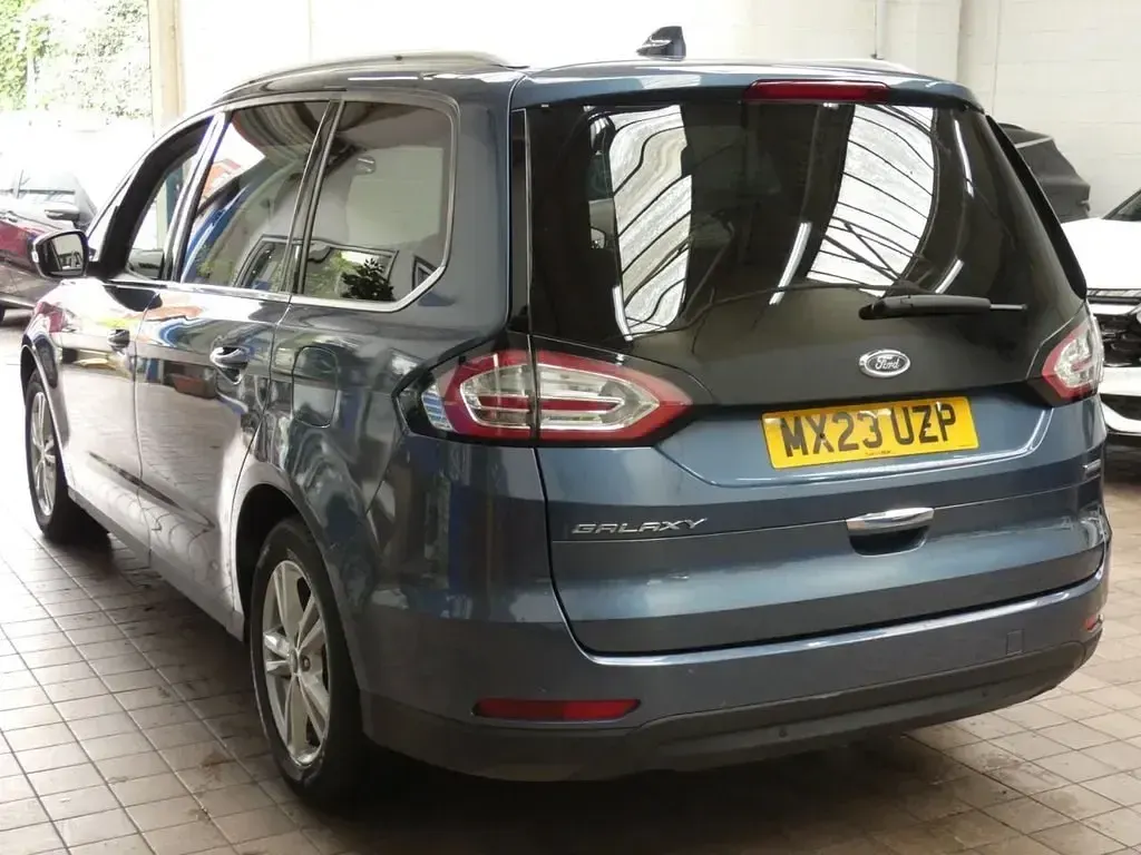 Usado Ford Galaxy Titanium 190 HP (139 kW) 2023 Azul Monovolume