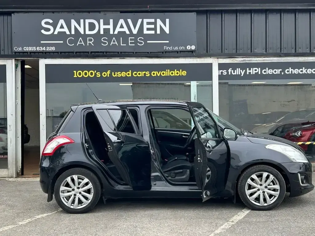 Used Suzuki Swift SZ4 90 HP (66 kW) 2017 Black Hatchback