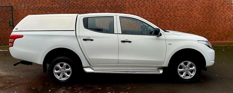 Used Mitsubishi L200 181 HP (133 kW) 2019 White Pickup