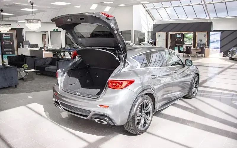 Used Infiniti Q30 Sport Tech 170 HP (125 kW) 2016 Black Hatchback