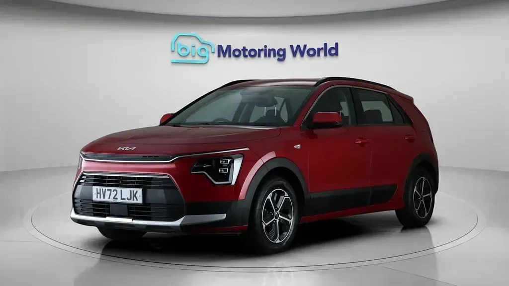 Gebraucht Kia Niro 139 PS (102 kW) 2022 Rot SUV