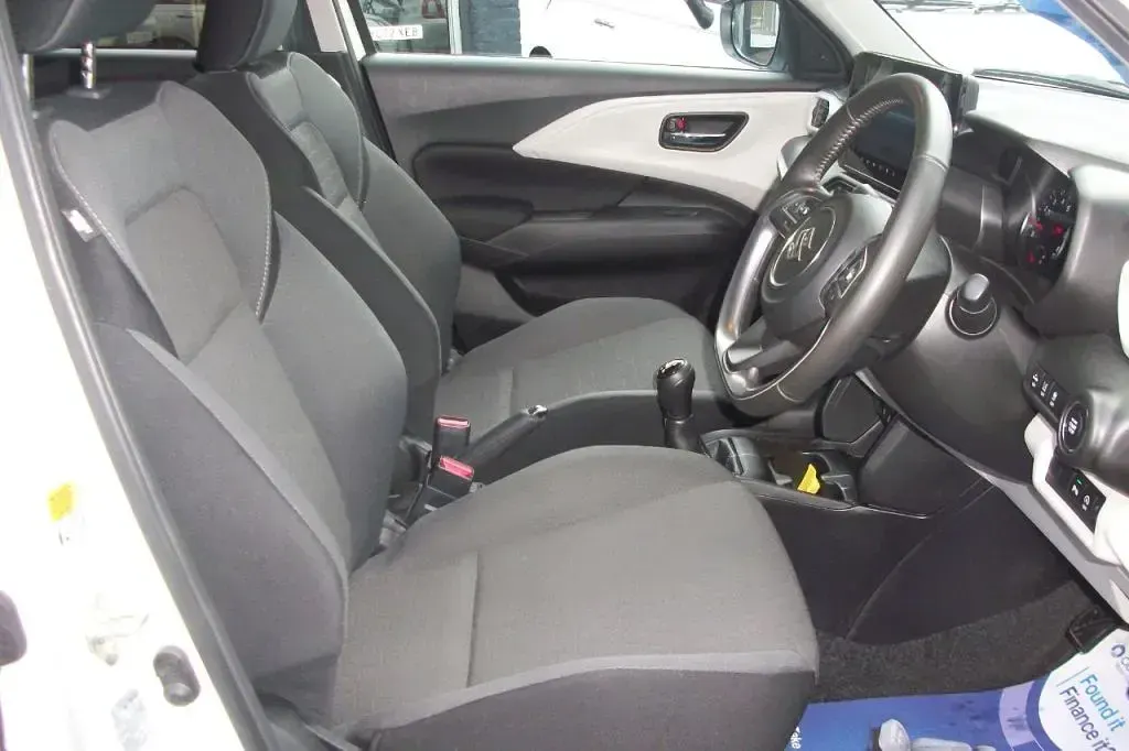 Used Suzuki Swift 82 HP (60 kW) 2025 White Hatchback