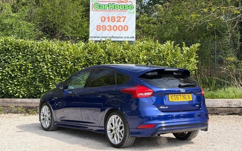 Usado Ford Focus ST-Line 140 HP (102 kW) 2017 Azul Citadino