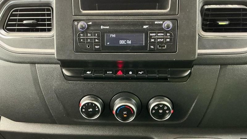 Used Renault Master Business 2022 White MPV