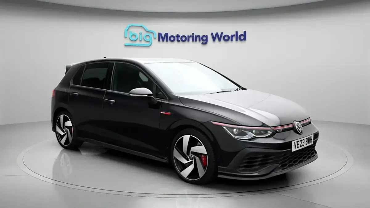 Usado VW Golf VIII GTI Clubsport 300 CV (220 kW) 2023 Utilitario