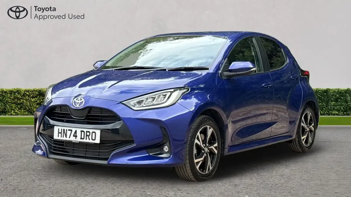 Used Toyota Yaris Design 116 HP (85 kW) 2024 Juniper blue Hatchback