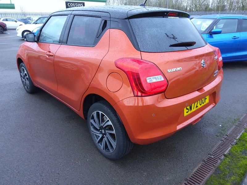 Used Suzuki Swift SZ5 83 HP (61 kW) 2022 Orange Hatchback