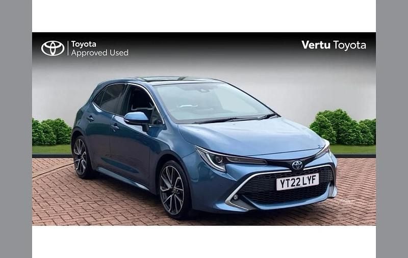 Used Toyota Corolla 122 HP (89 kW) 2022 Blue Hatchback