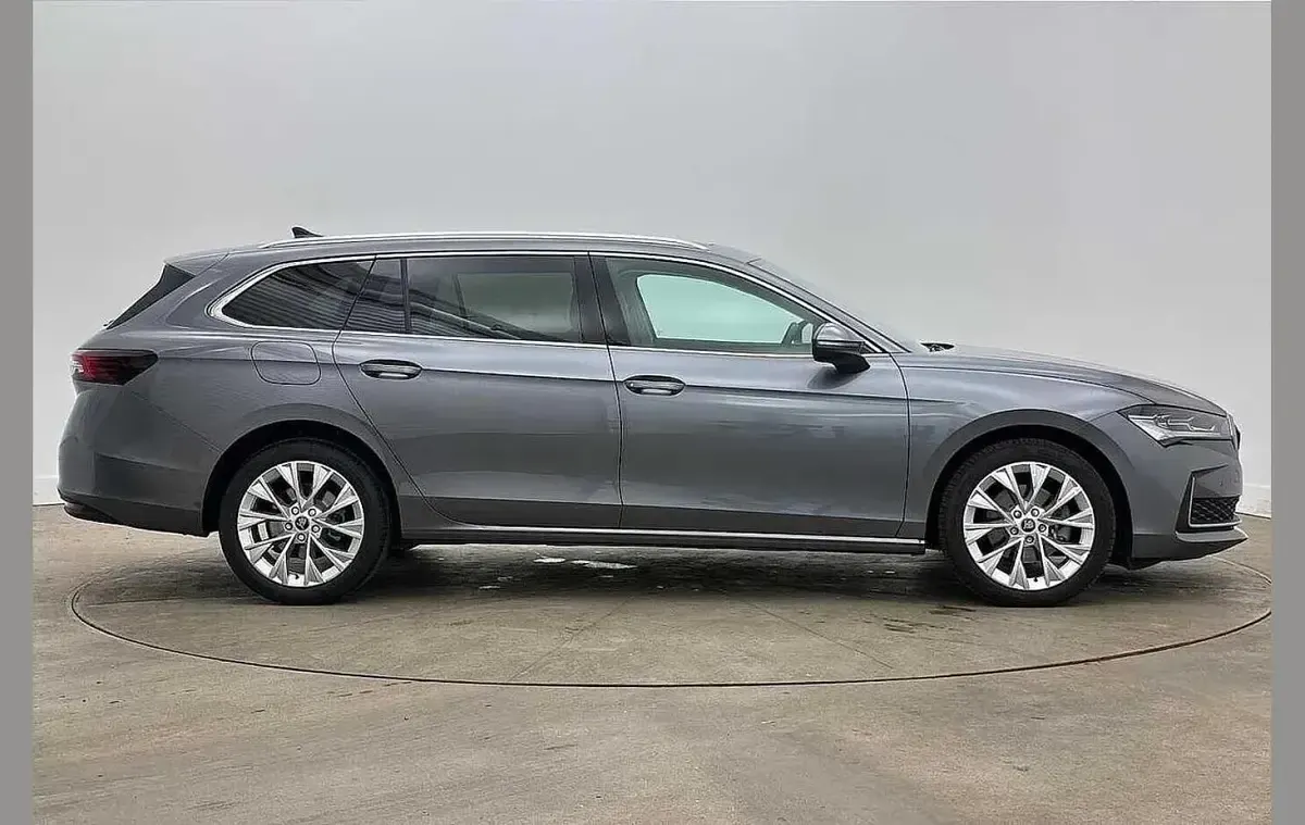 Used Skoda Superb SE L 150 HP (110 kW) 2026 Graphite grey metallic Estate