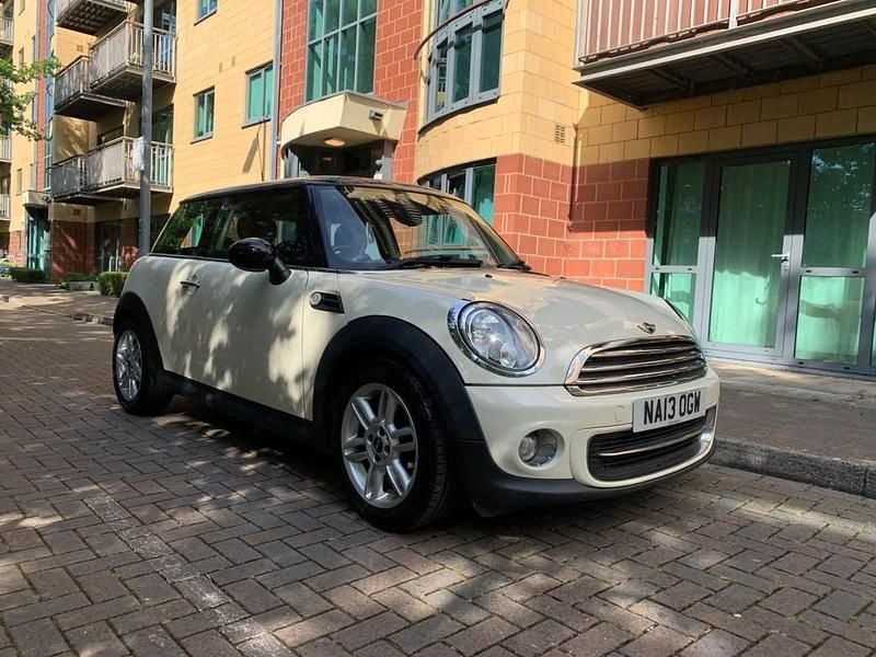 White Used 2013 Mini Cooper Hatch Hatchback | £2,995 (Fair price) - Image 1/4