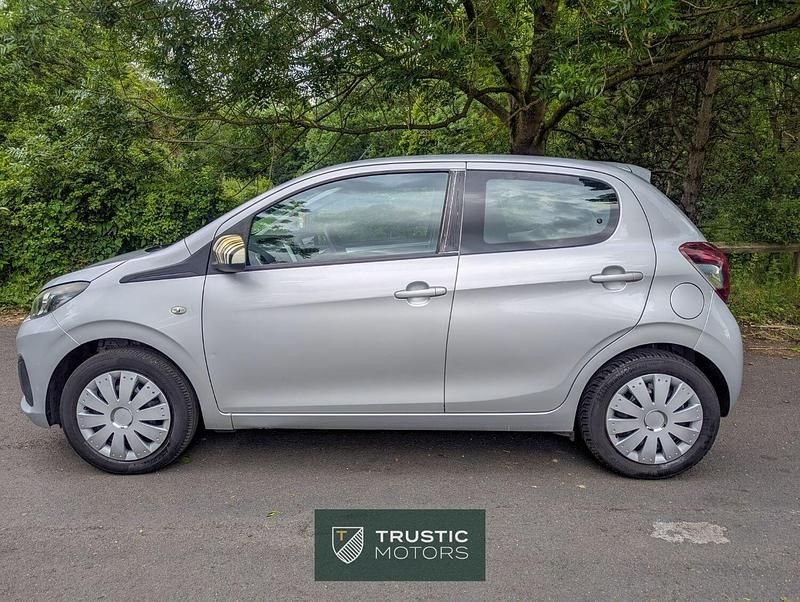 Used Peugeot 108 Active 68 HP (50 kW) 2014 Silver Hatchback