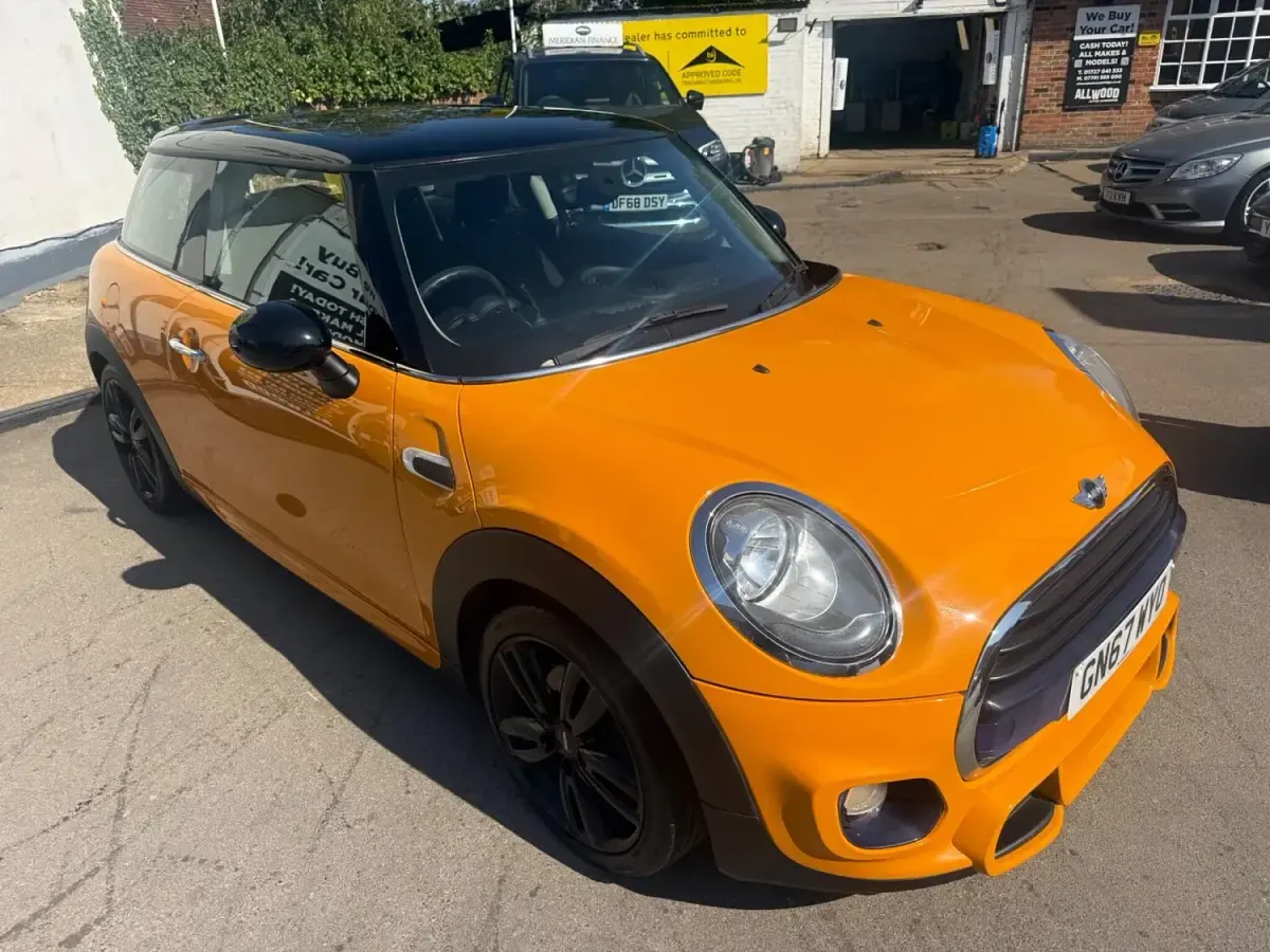 Used Mini Cooper Hatch 2017 Volcanic orange Hatchback