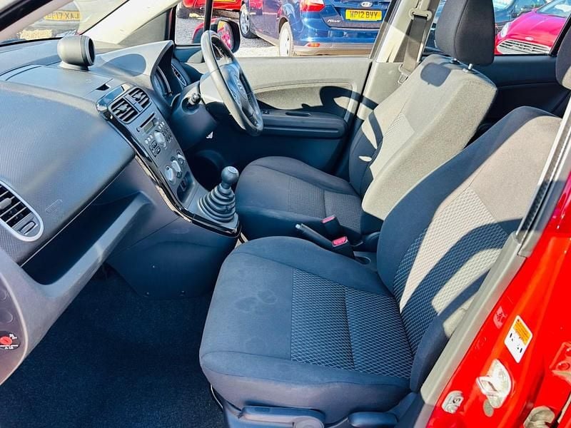 Used Suzuki Splash 68 HP (50 kW) 2012 Red Hatchback