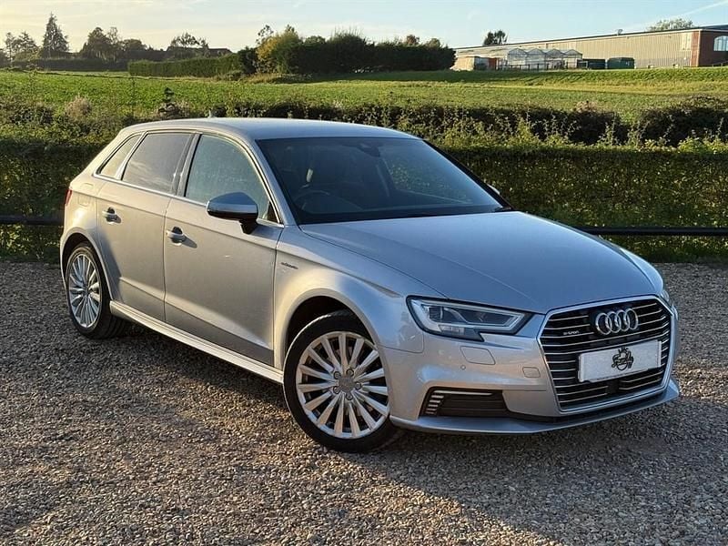 Silver Used 2017 Audi A3 Sportback Advanced Hatchback | £11,474 (Good price) - Image 1/4