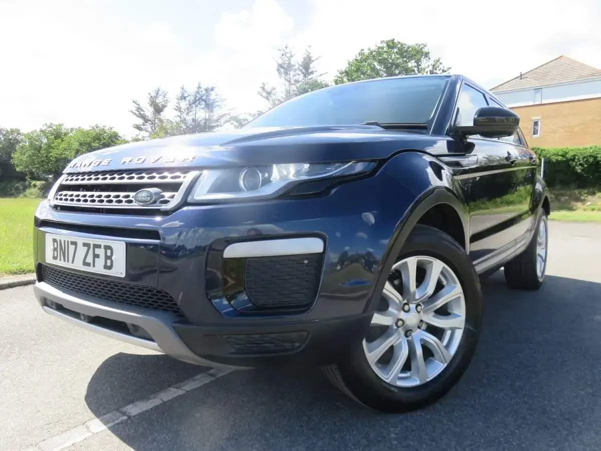 Used Land Rover Range Rover evoque SE 150 HP (110 kW) 2017 Blue Estate