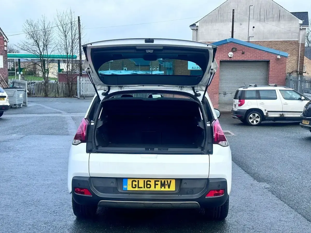 Used Peugeot 3008 Active 2016 White Hatchback