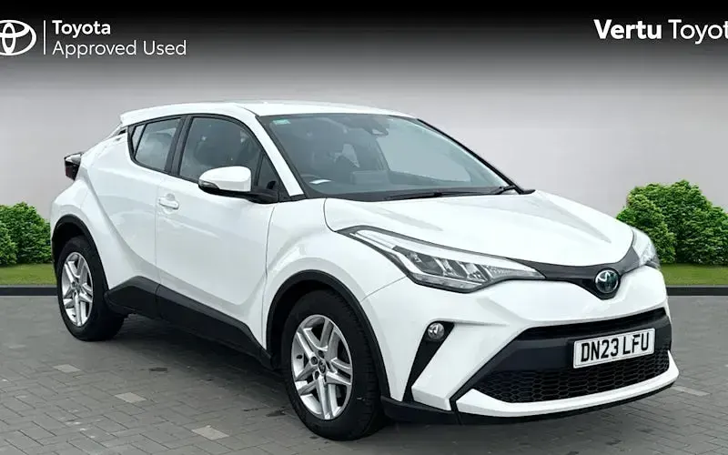 Begagnad Toyota C-HR 122 HK (89 kW) 2023 SUV