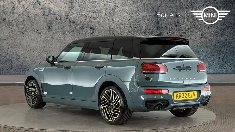 Used Mini Cooper S Clubman Untold Edition 176 HP (129 kW) 2022 Green Estate