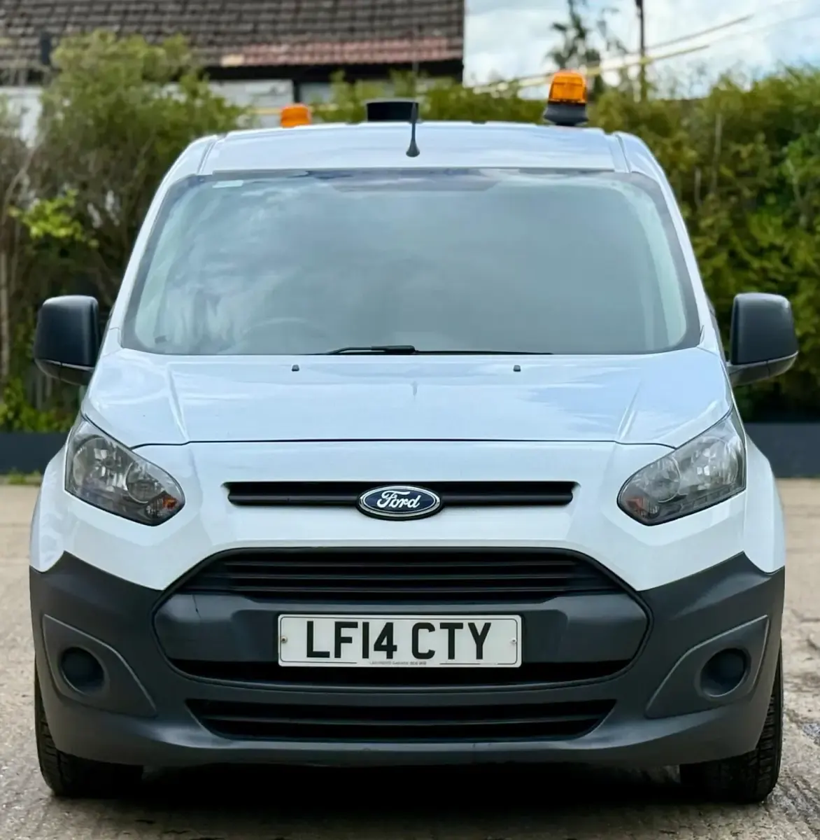 Used Ford Transit Connect 2014 White MPV